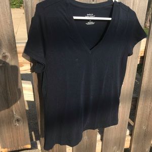 New without tags Banana Republic v-neck T-shirt